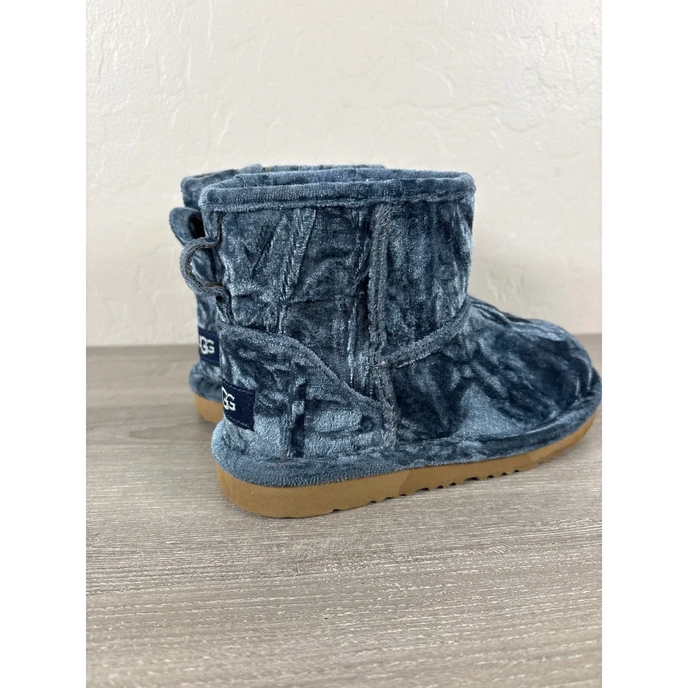 UGG Kids Classic Mini Crushed Velvet Blue Ankle Boots 1142070K Size 13Y
